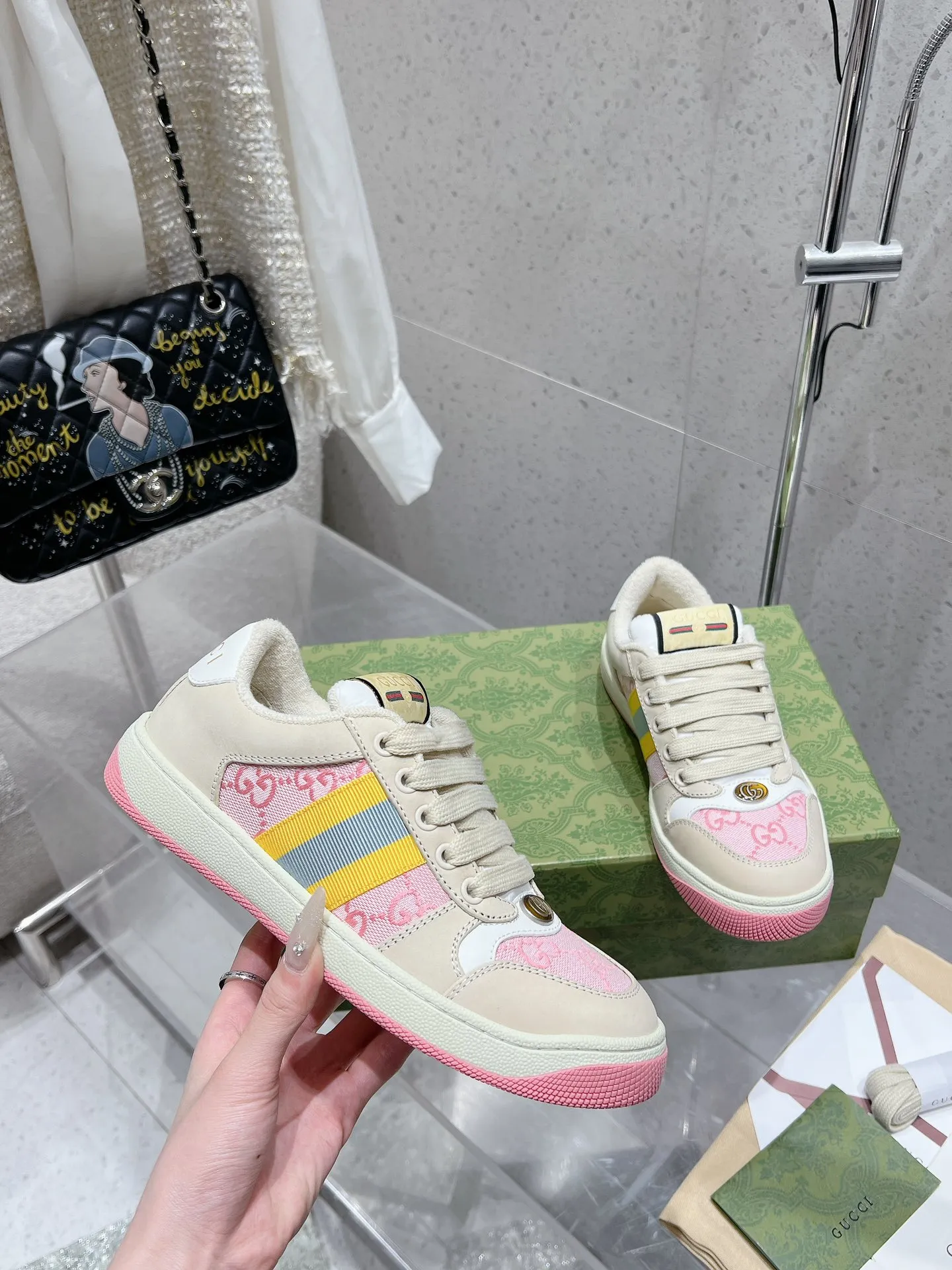 👟👟Ex-factory price 480👟👟 Long-term availability Gucci Gucci New Screener series Couple style Chubby Bread shoes Small dirty shoes Fatty Double G Casual sneakers Original purchase Development Original purchase Development Delivery counter exquisite packaging Fabric: Original imported cowhide + double G fabric Lining: Original customized breathable terry velvet lining Sole: Original molded TPU outsole Size: Women's 35-40 / Men's 39-45 (Female 34, Men 38 can be customized)
